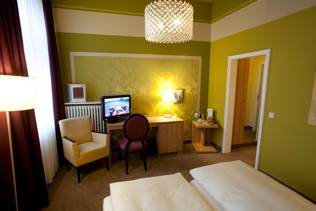 Hotel Schepers Gronau  Bagian luar foto