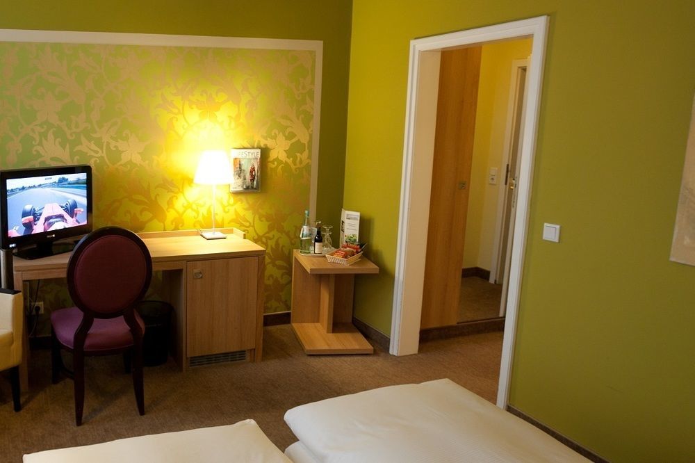 Hotel Schepers Gronau  Bagian luar foto